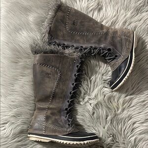 Sorel tall  lace up leather boots NL1642